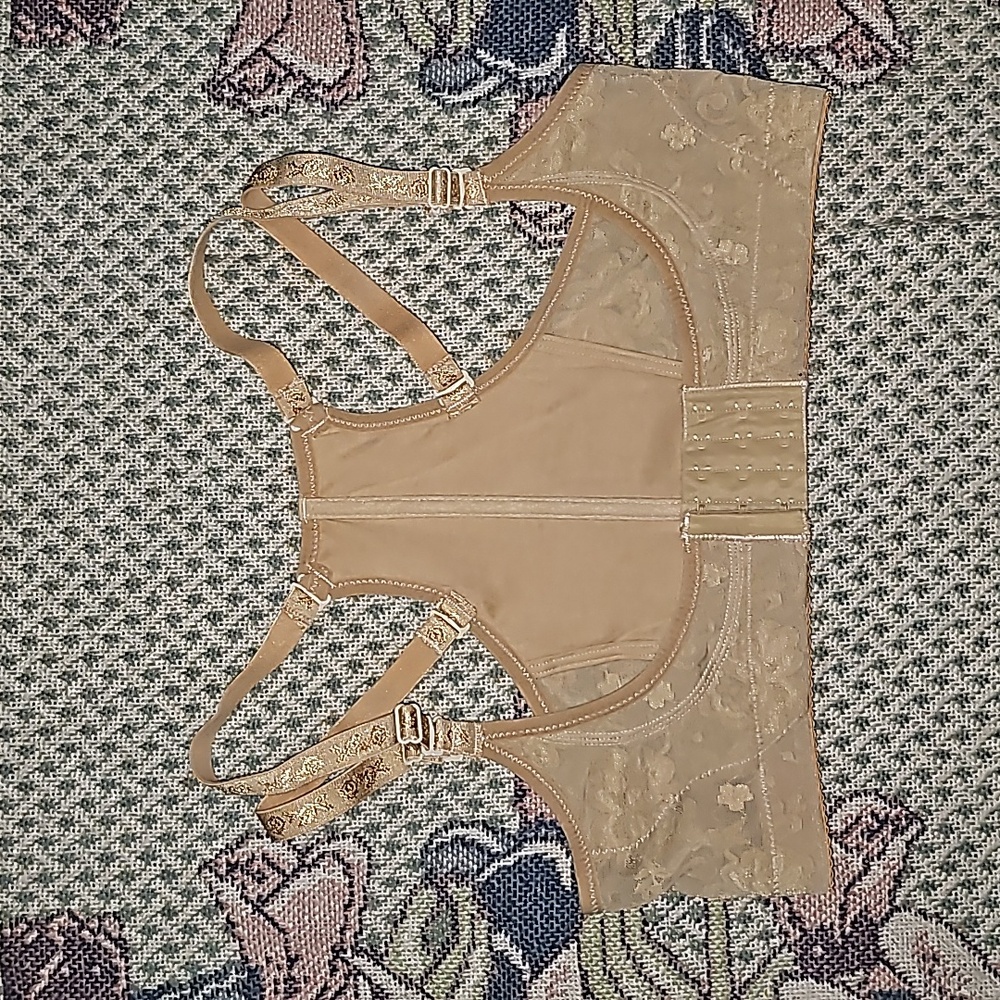 Chic Shaper tan floral lace print medium 36-38